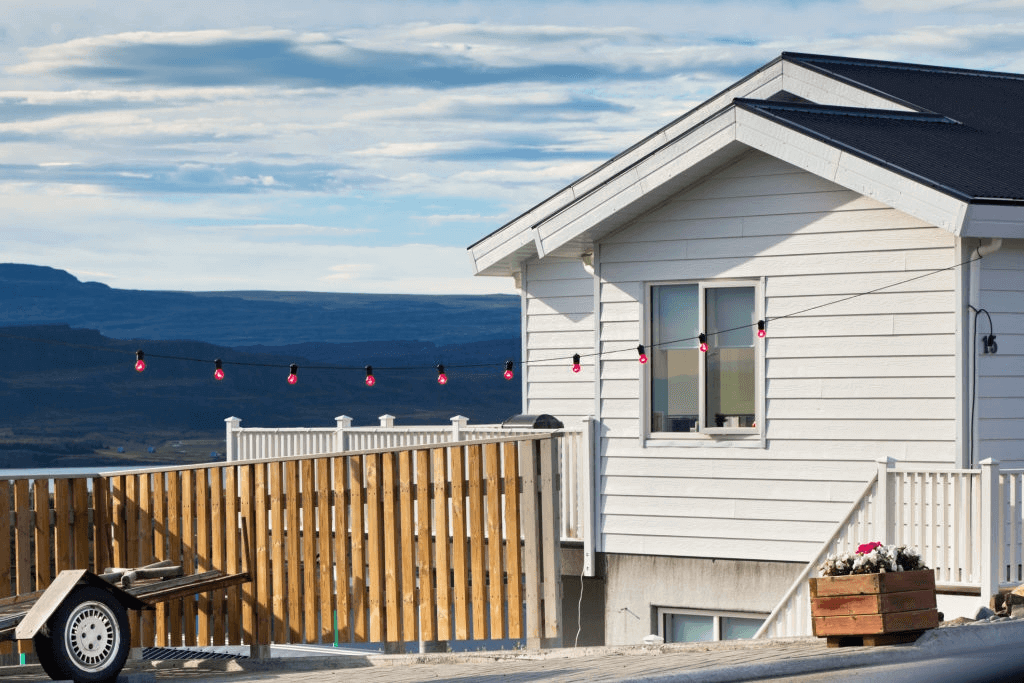 Composite Siding Pros and Cons