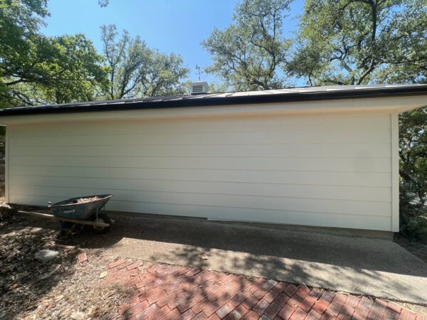 B&B and JH 9” Reveal Custom Trim on windows siding project