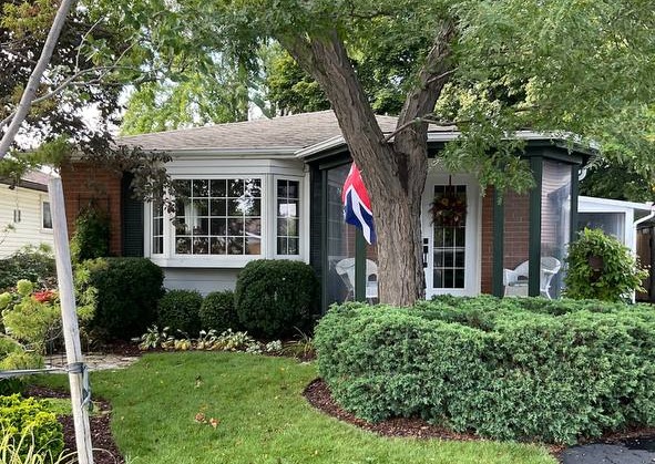 Completed residential vinyl siding replacement in Barrie