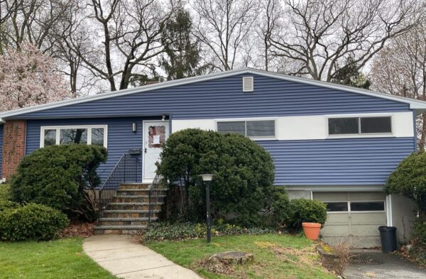 Full house vinyl to Certainteed Monogram D4 vinyl in midnight blue