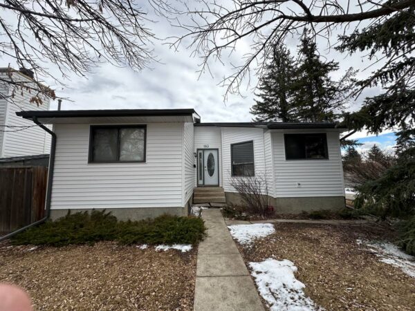 Residential home siding improvement project in Calgary