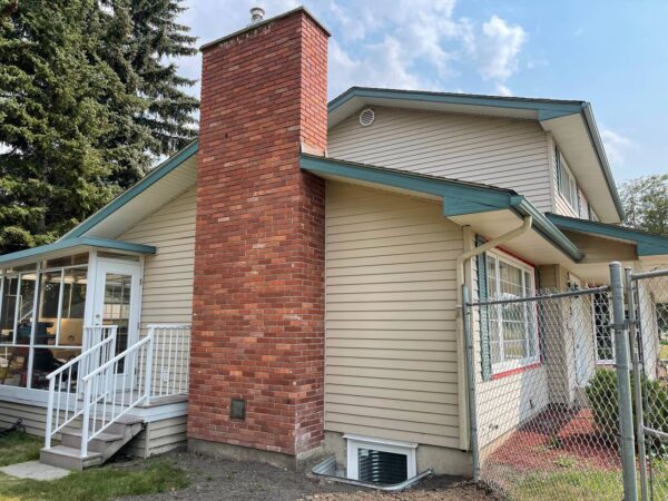 Completed James Hardie siding project in Calgary