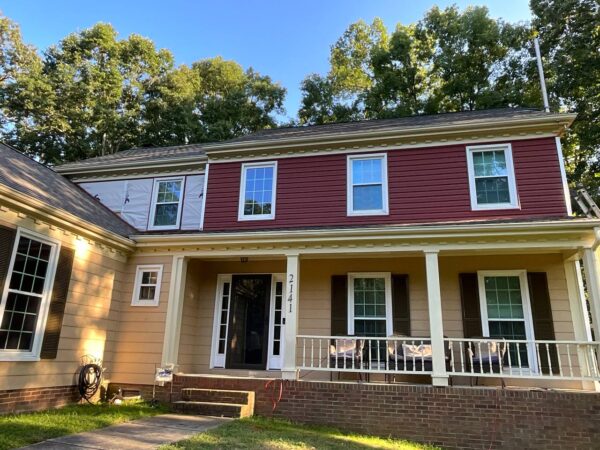 Completed residential siding replacement in Charleston