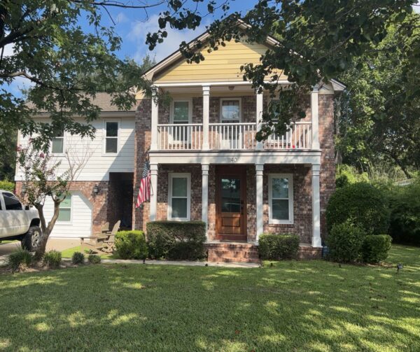 Completed James Hardie siding project in Charleston
