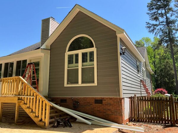 Completed James Hardie siding project in Grate Slate