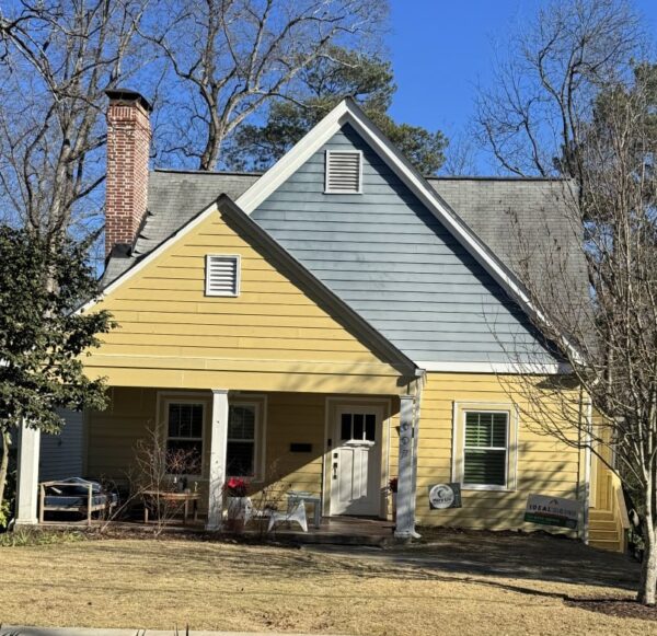 Siding renovation project with partial home replacement of wood siding with James Hardie 8.25