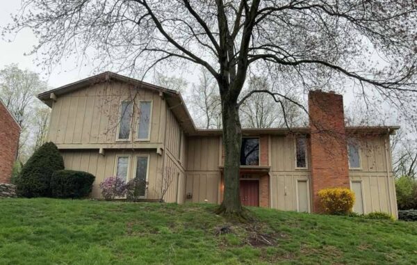 Completed James Hardie siding project