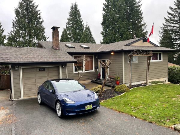 Completed James Hardie siding project