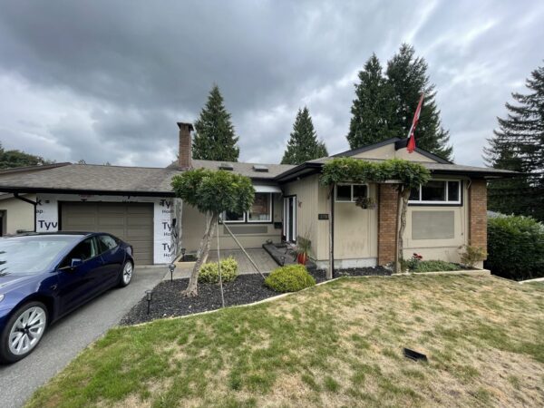 Completed James Hardie siding project