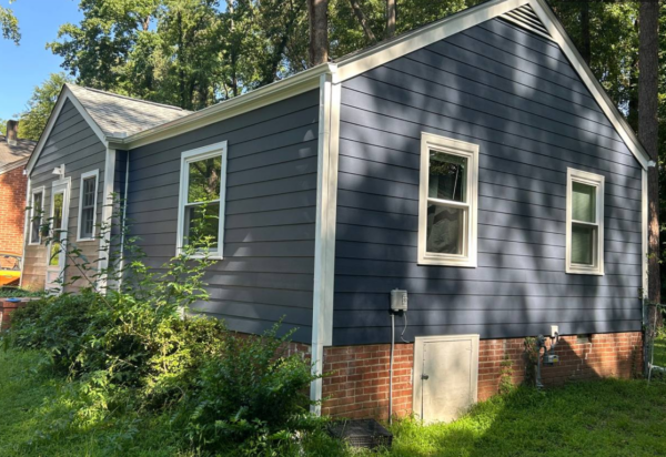 Completed James Hardie siding project