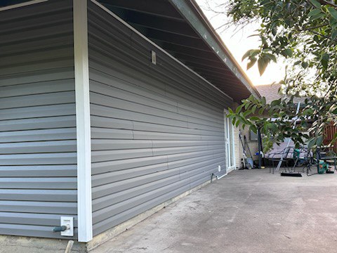 Finished lap siding installation on residential home