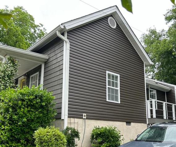 Partial House Renovation with Royal Estate D4.5 Dutchlap Vinyl Siding
