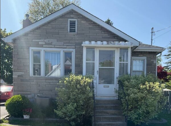 Vinyl Siding in Hamilton