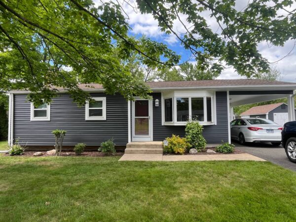Completed Vinyl siding project