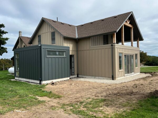 Completed James Hardie siding project