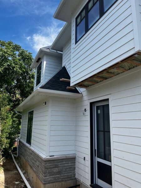 JH Cedarmill planks siding installation