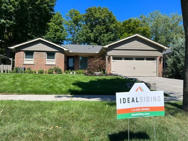 Stucco to James Hardie Planks Cedarmill - Timber Bark Siding