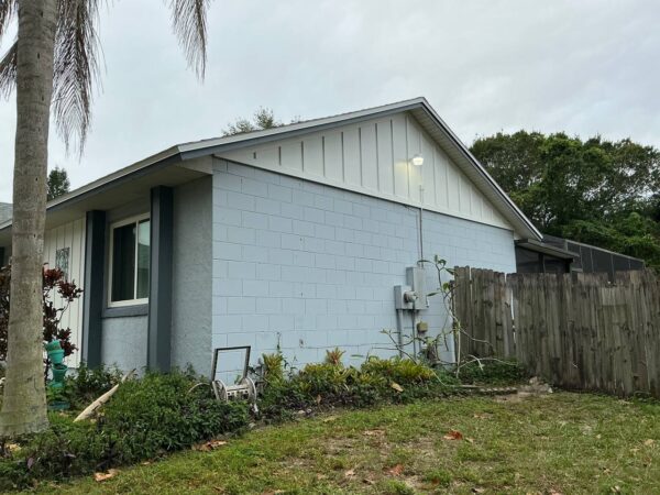 Completed James Hardie siding project in Arctic White