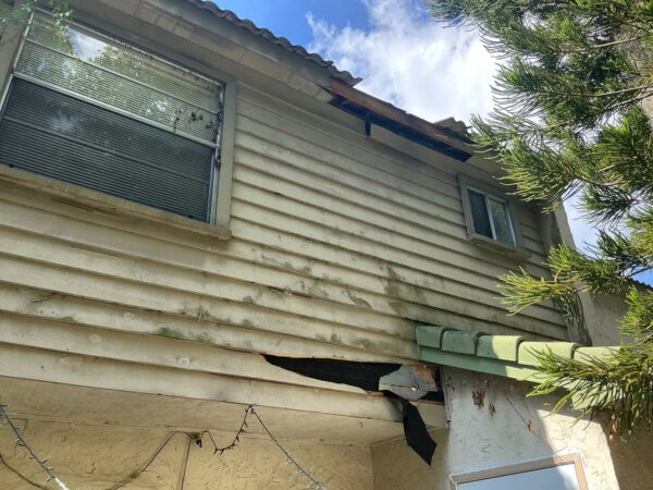 Full townhouse siding, soffits and fascia replacement
