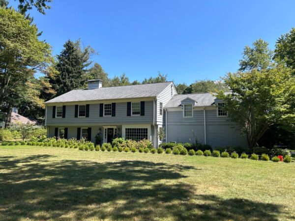 Aluminum Lap Siding to James Hardie in Pearl Gray