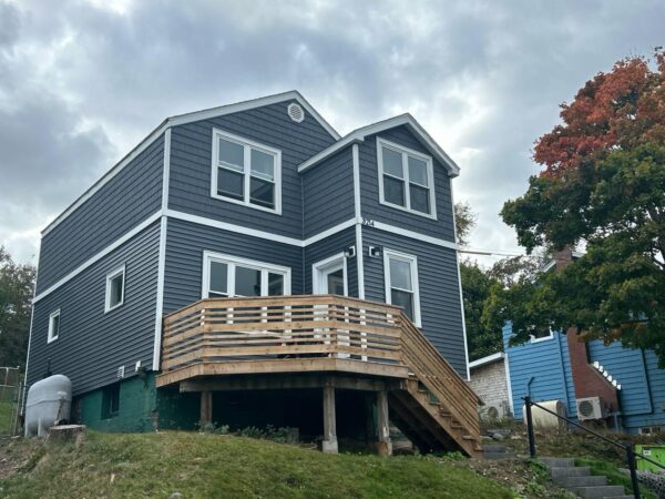 Completed James Hardie siding project
