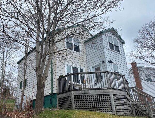 Completed James Hardie siding project