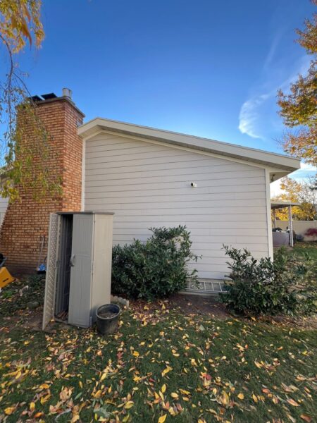 James Hardie Cedarmill Lap Siding in Pearl Gray with Arctic White trims and corners
