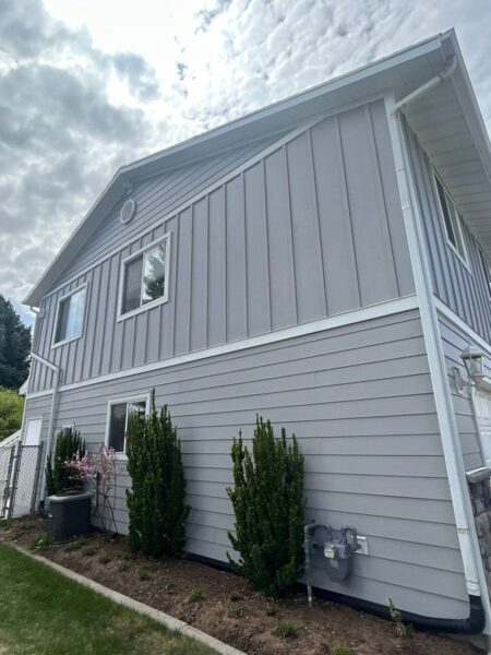 Completed James Hardie siding project