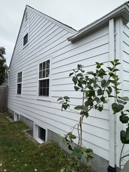 Completed James Hardie siding project