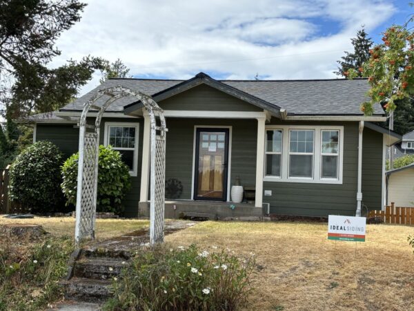 JH Plank Cedarmill Mountain Sage and JH Trim Arctic White.