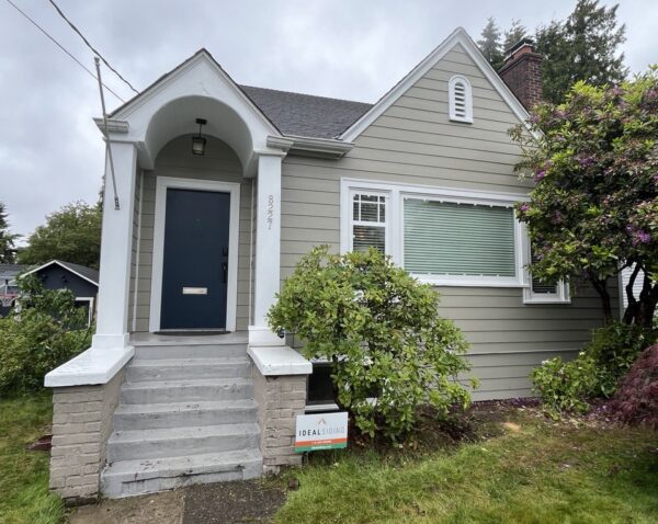 JH Plank Cedarmill in Monterey Taupe colour with Arctic White Trim installation