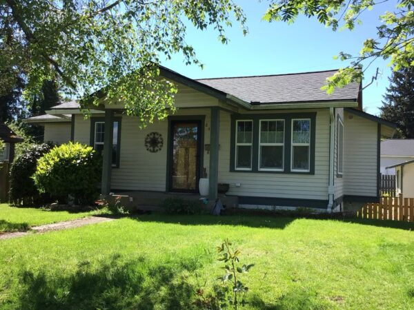 JH Plank Cedarmill Mountain Sage and JH Trim Arctic White.