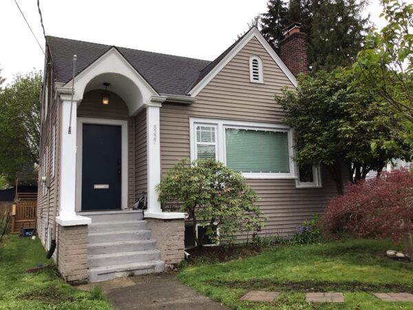 JH Plank Cedarmill in Monterey Taupe colour with Arctic White Trim installation