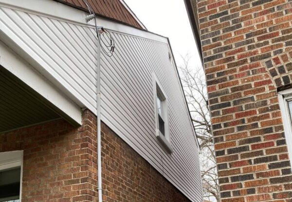 Completed residential siding replacement in Toronto