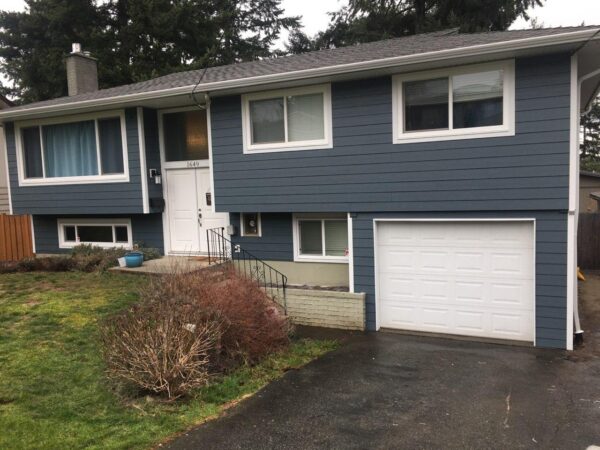 Completed James Hardie siding project