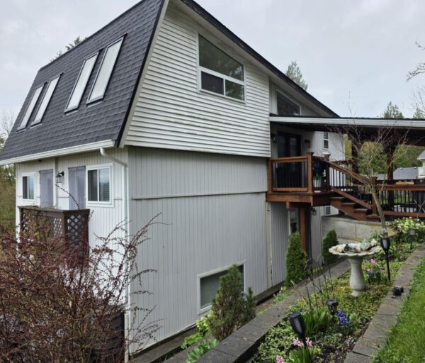 Vinyl to Align Composite Plank & Vinyl Board & Batten