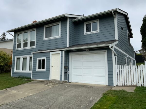 Full house renovation - Cedar to JH Plank (7’’ reveal) Boothbay Blue