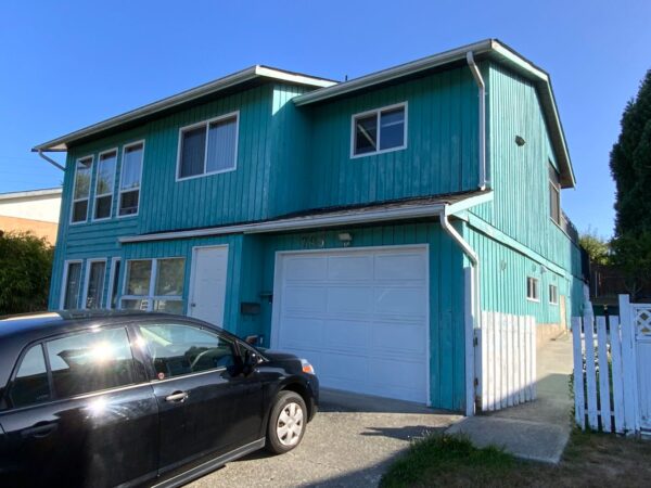 Full house renovation - Cedar to JH Plank (7’’ reveal) Boothbay Blue