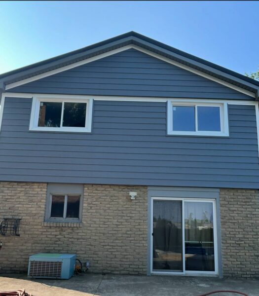 Replacement of aluminum siding/soffit/fascia/eaves to Everlast Flagstone PVC Horizontal